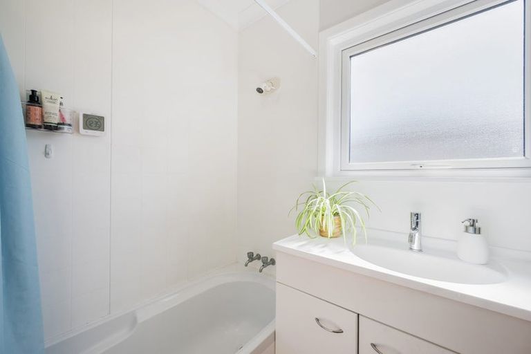 Photo of property in 143a Rongotai Road, Kilbirnie, Wellington, 6022