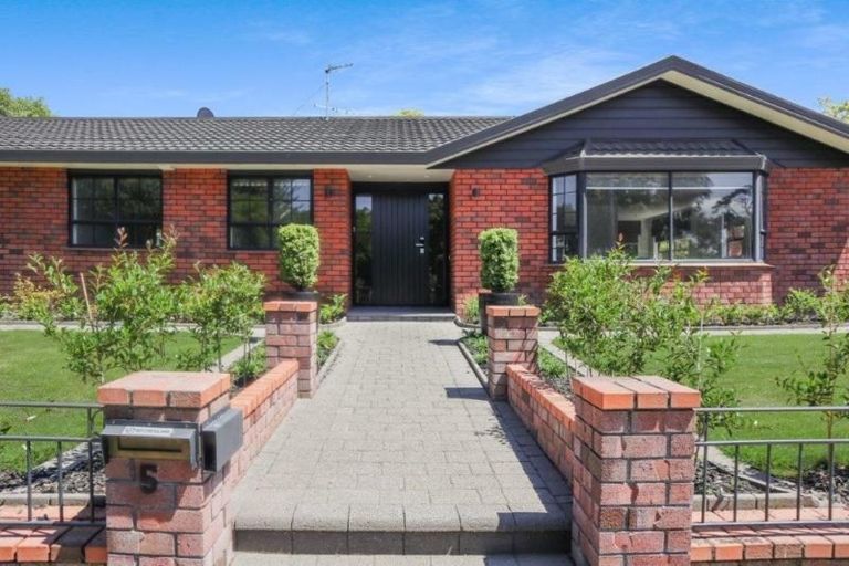 Photo of property in 5 Longwood Place, Harrowfield, Hamilton, 3210
