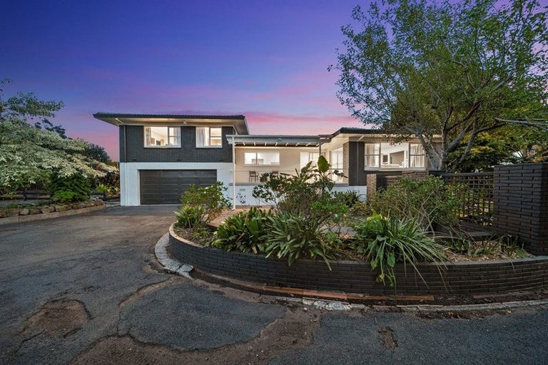 Photo of property in 6 Youngs Road, Papakura, 2110