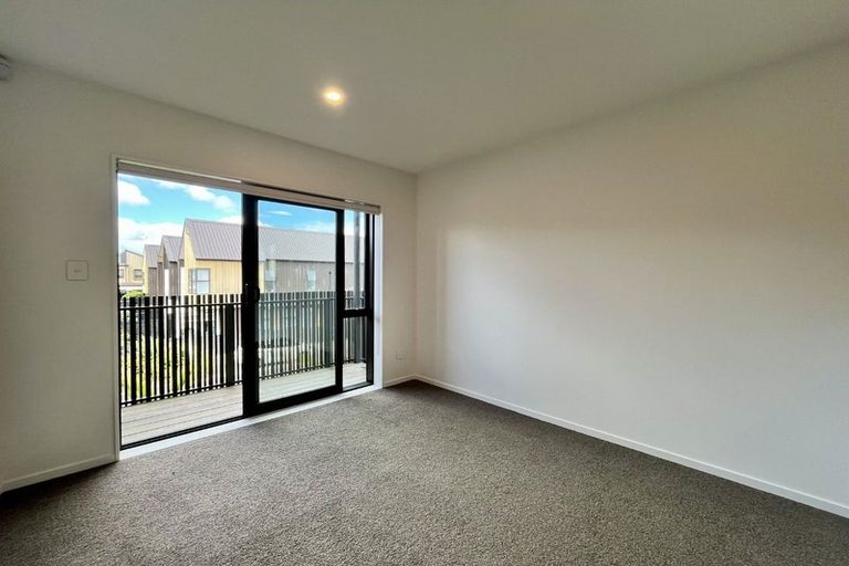 Photo of property in 6 Desalt Drive, Hobsonville, Auckland, 0616