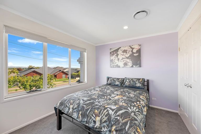 Photo of property in 28 Arataki Road, Havelock North, 4130