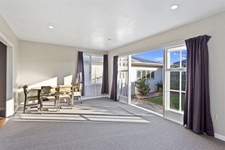 Photo of property in 36 Main North Road, Woodend, 7610