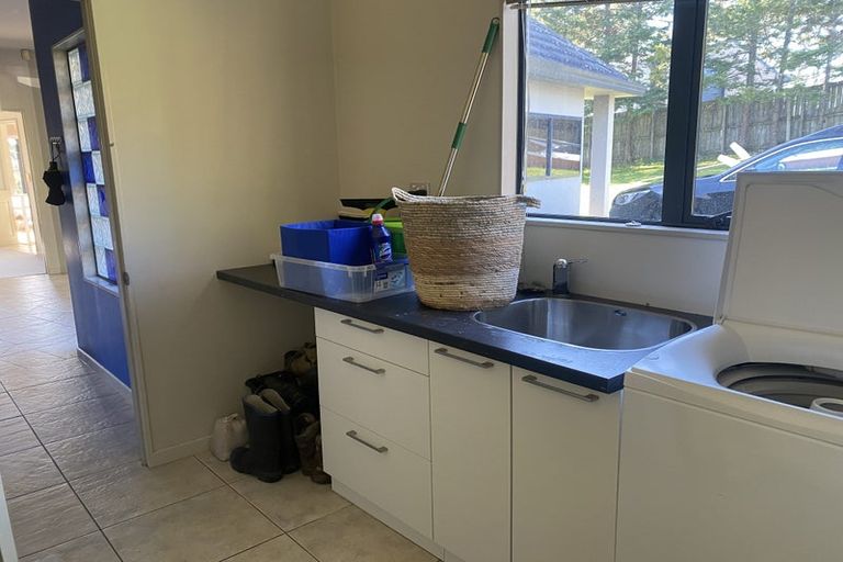 Photo of property in 109-111 Parrs Cross Road, Glen Eden, Auckland, 0612