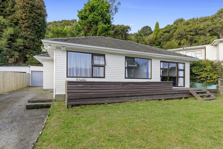 Photo of property in 33 Mckillop Street, Wainuiomata, Lower Hutt, 5014