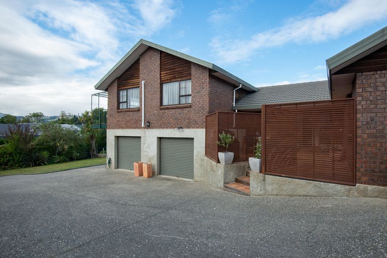 Photo of property in 11 Mcfadden Drive, Mosgiel, 9024