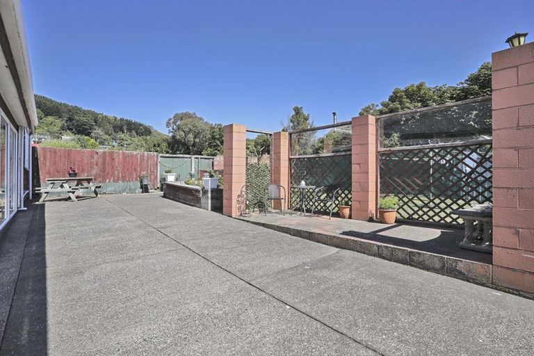 Photo of property in 43 Burrows Street, Bluff, 9814