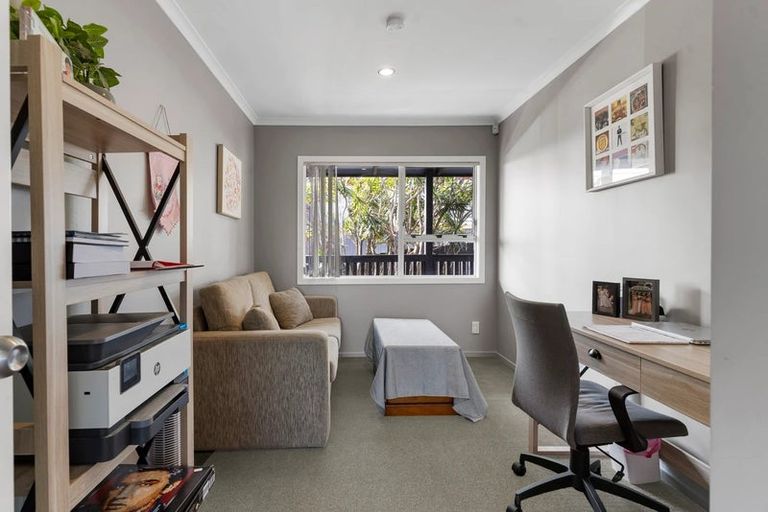 Photo of property in 152 Everglade Drive, Totara Heights, Auckland, 2105