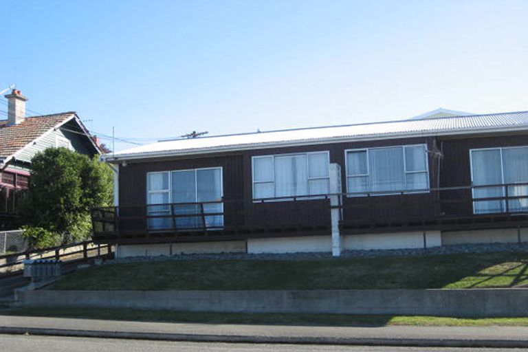 Photo of property in 28 Ure Street, South Hill, Oamaru, 9400