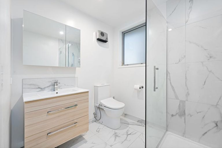 Photo of property in 3/21 Titoki Street, Te Atatu Peninsula, Auckland, 0610