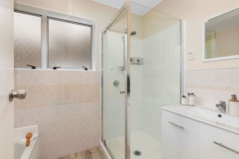 Photo of property in 30 Davis Grove, Wainuiomata, Lower Hutt, 5014