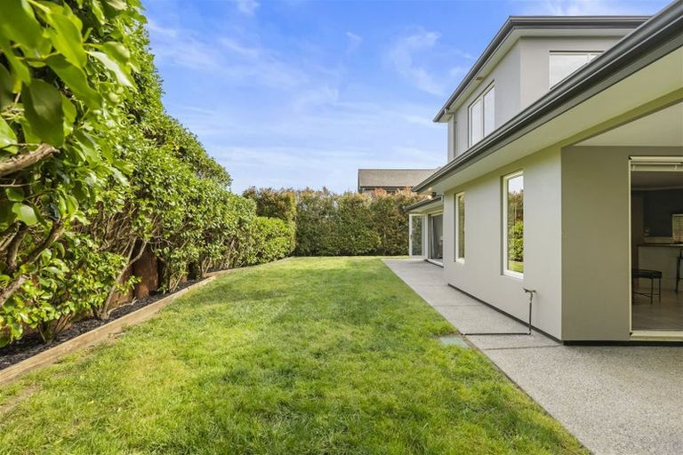 Photo of property in 7 Tranquility Rise, Mellons Bay, Auckland, 2014