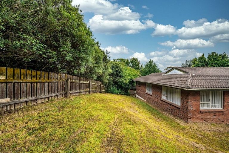 Photo of property in 16 Bacot Place, Howick, Auckland, 2014