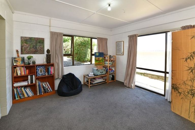 Photo of property in 16 Ladies Mile, Manly, Whangaparaoa, 0930