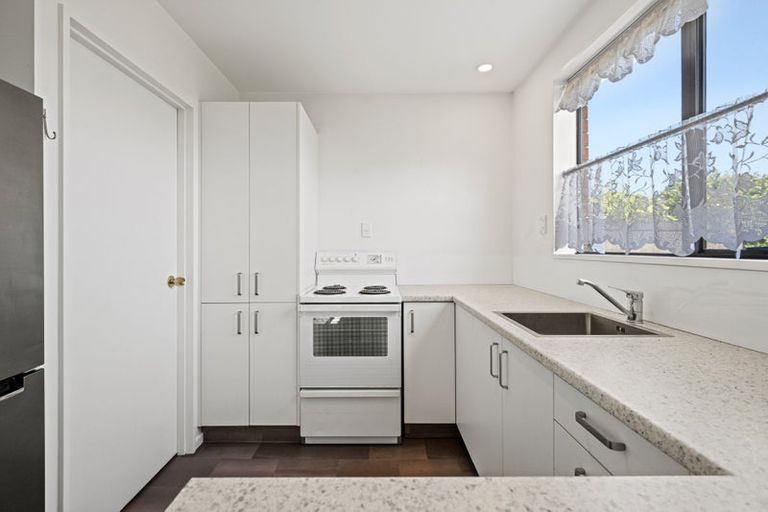 Photo of property in 2/20 Kirsten Place, Parklands, Christchurch, 8083