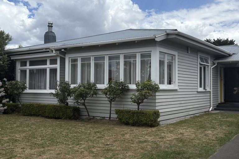 Photo of property in 111 Duchess Crescent, Mayfair, Hastings, 4122