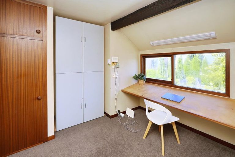 Photo of property in 70b Avonhead Road, Avonhead, Christchurch, 8042