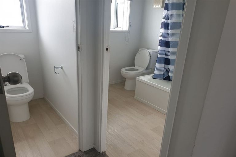 Photo of property in 34 Frobisher Way, Clendon Park, Auckland, 2103