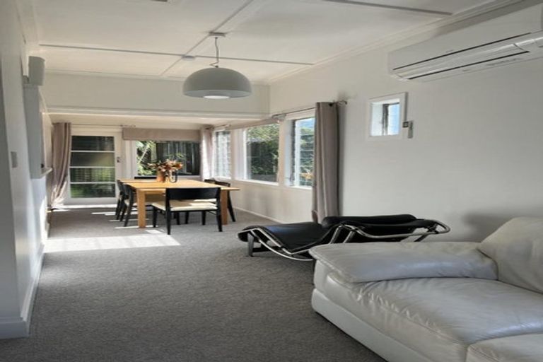 Photo of property in 104 Fulford Street, New Plymouth, 4310