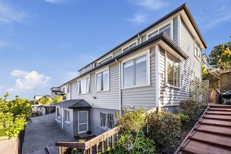 Photo of property in 52 Corricvale Way, Northcross, Auckland, 0630