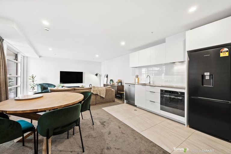 Photo of property in Pinnacle Apartments, E904/160 Victoria Street, Te Aro, Wellington, 6011