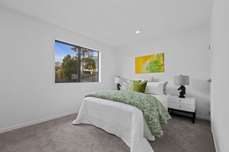 Photo of property in 31a Weatherly Road, Torbay, Auckland, 0630