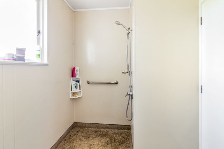 Photo of property in 48 Lee Road, Hannahs Bay, Rotorua, 3010