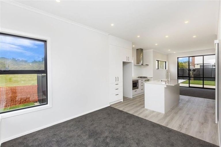 Photo of property in 1 Fitch Lane, Wallaceville, Upper Hutt, 5018