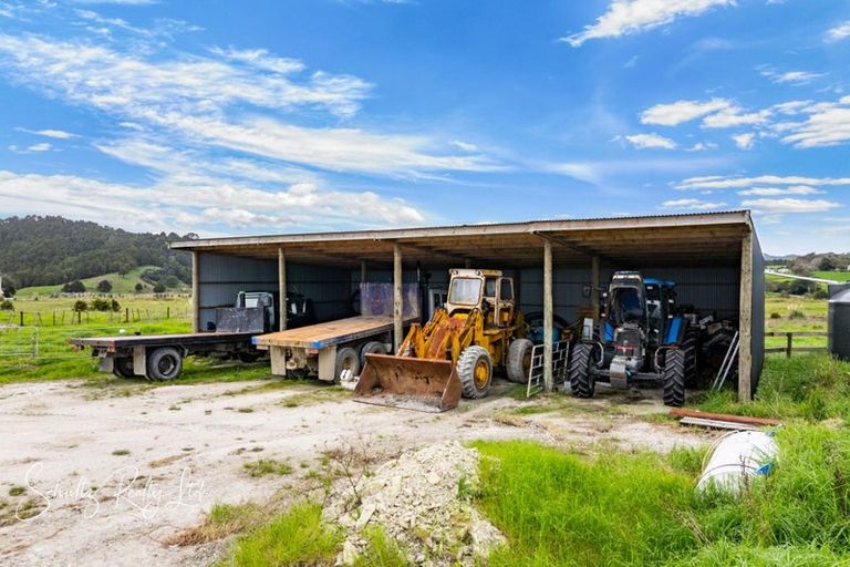 Photo of property in 32a Swamp Road, Mareretu, Maungaturoto, 0571