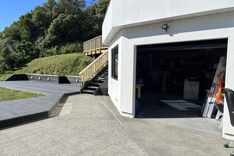 Photo of property in 8 Countess Close, Maupuia, Wellington, 6022