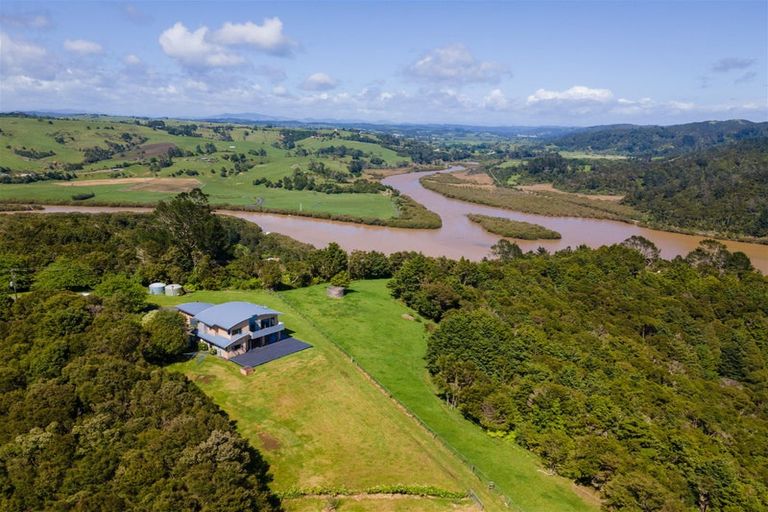 Photo of property in 42 Piwakawaka Rise, Karetu, 0283