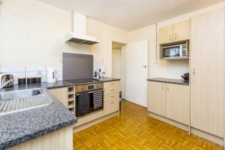 Photo of property in 1/1 Heretaunga Square, Silverstream, Upper Hutt, 5019