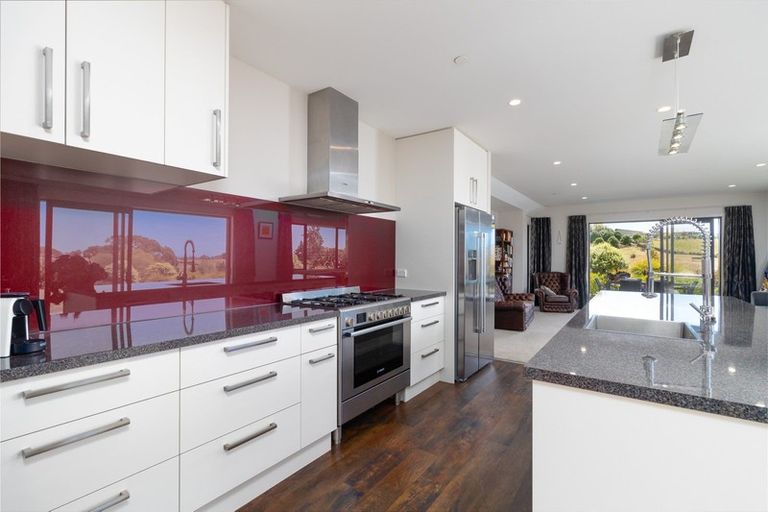 Photo of property in 21 Suncrest Drive, Tasman, Upper Moutere, 7173