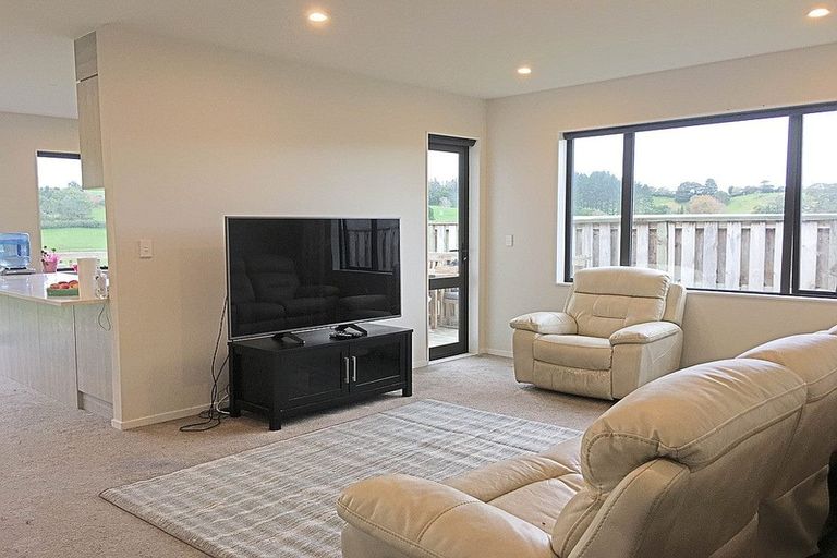 Photo of property in 8 Stile Place, Pukekohe, 2120