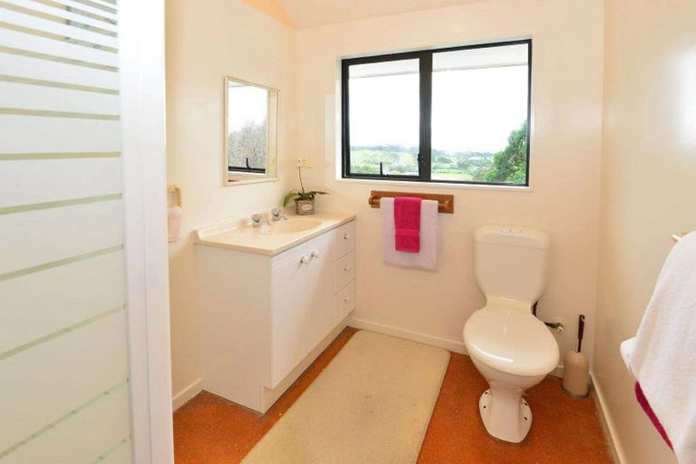 Photo of property in 114 Kennedy Road, Dairy Flat, Albany, 0792