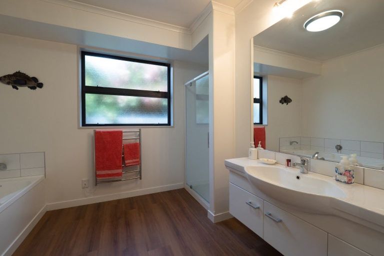 Photo of property in 17 Buckleys Terrace, Tinwald, Ashburton, 7700