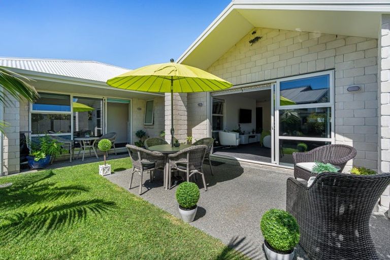 Photo of property in 22 Saint Pauls Drive, Brookfield, Tauranga, 3110