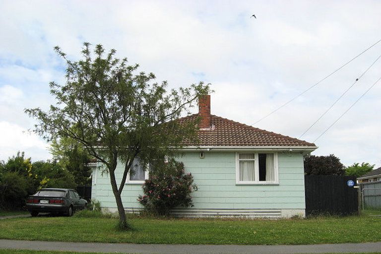 Photo of property in 33 Earnslaw Crescent, Bryndwr, Christchurch, 8053