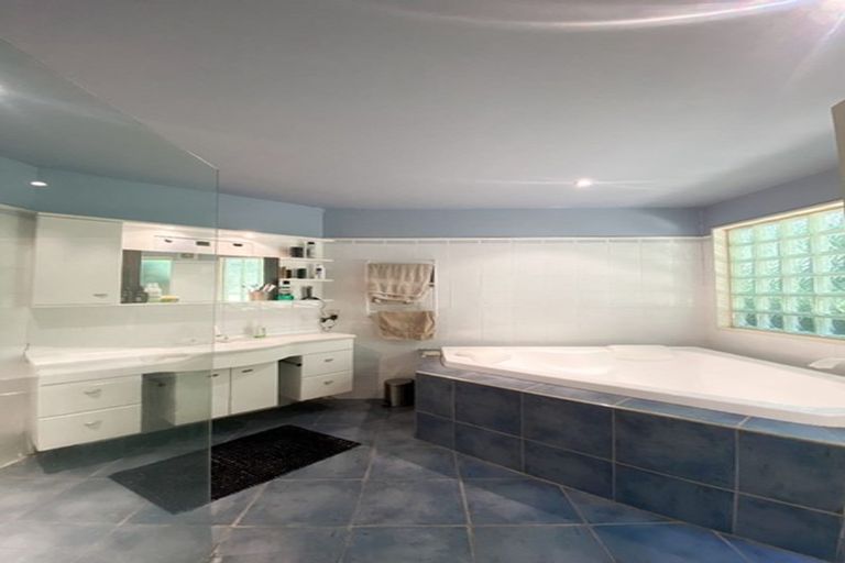 Photo of property in 27 Millhill Lane, Huntsbury, Christchurch, 8022