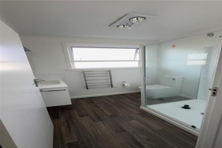 Photo of property in 28 Cubitt Street, Blenheim, 7201