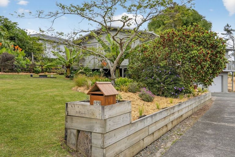 Photo of property in 1893 Paparoa Valley Road, Paparoa, 0571