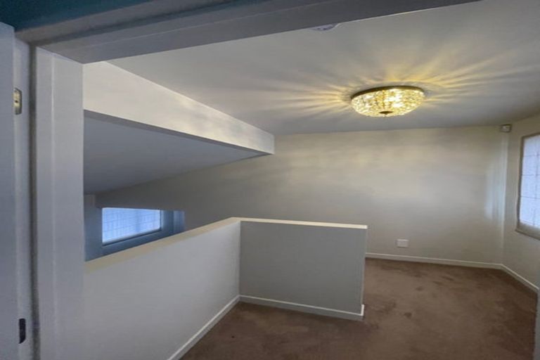 Photo of property in 24 Baumea Rise, Massey, Auckland, 0614