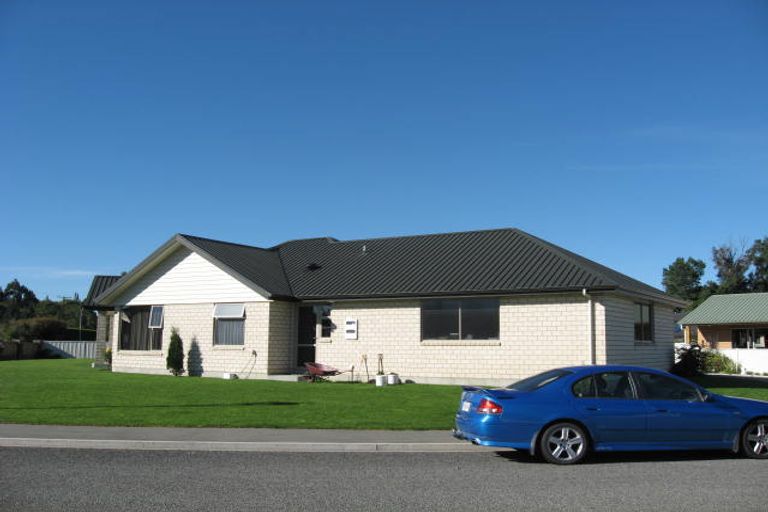 Photo of property in 2 Cascade Place, Geraldine, 7930