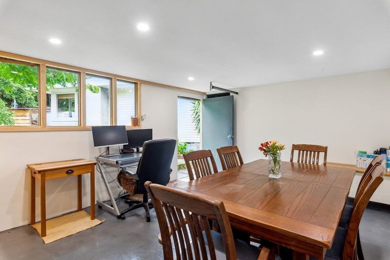 Photo of property in 12 Brazier Grove, Paraparaumu, 5032