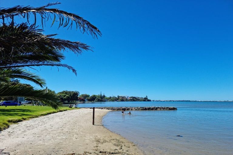 Photo of property in 2 Fraser Street, Tauranga, 3110