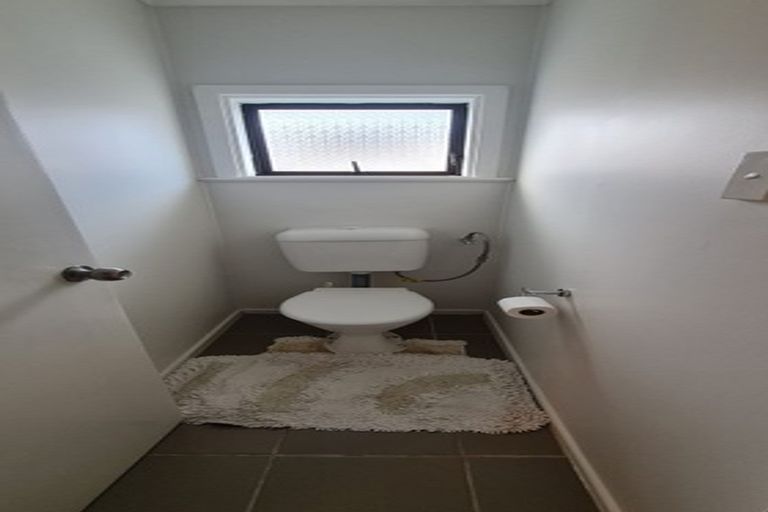 Photo of property in 72 Valentine Street, Papakura, 2110