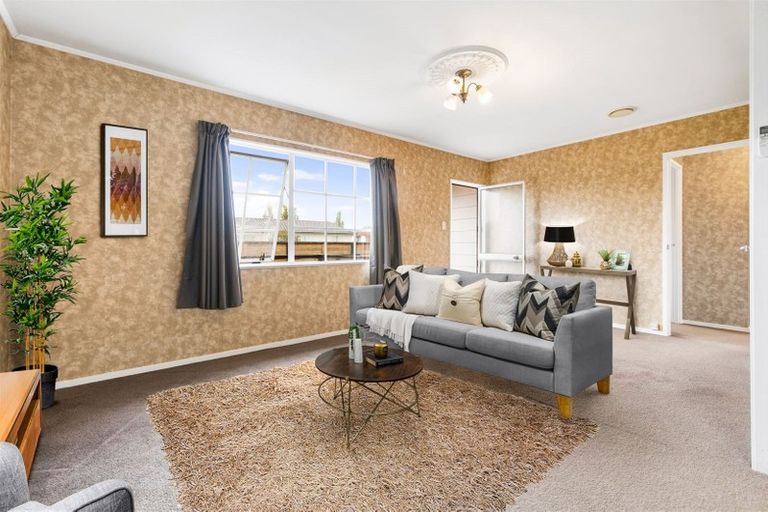 Photo of property in 1/25 Karepo Crescent, Ranui, Auckland, 0612