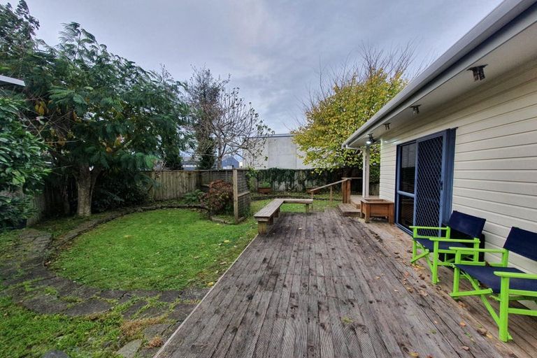 Photo of property in 18a Mckenzie Street, Levin, 5510