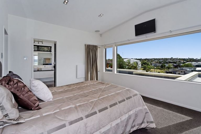 Photo of property in 27 Seacrest Drive, West Harbour, Auckland, 0618