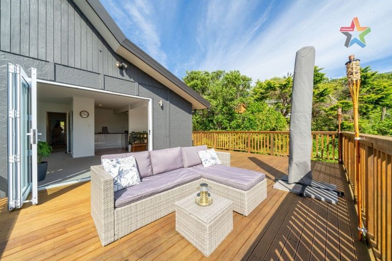 Photo of property in 26 Wisteria Grove, Maungaraki, Lower Hutt, 5010