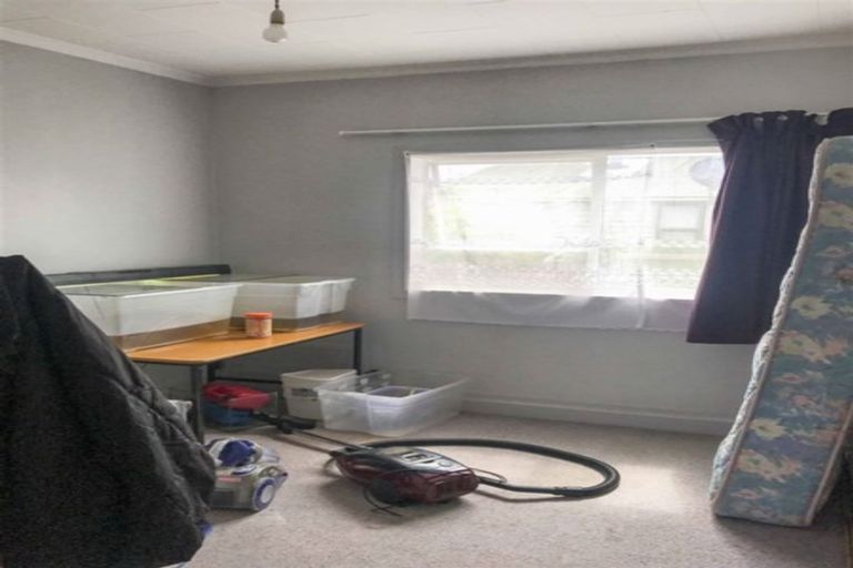 Photo of property in 63 Elles Road, Otautau, 9610